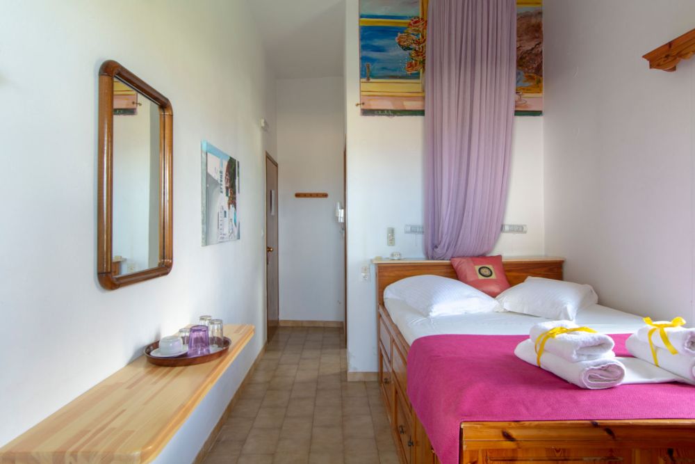 Pagali hotel room, Amorgos